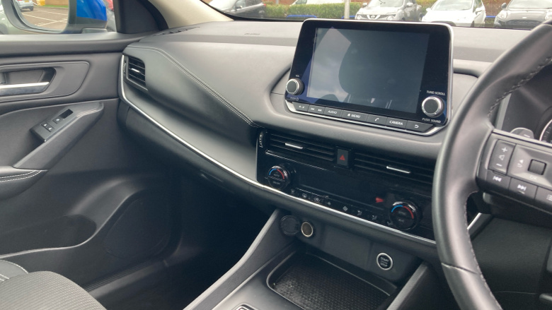 Nissan Qashqai 1.3 DiG-T MH 158 Acenta Premium 5dr Xtronic Petrol Hatchback